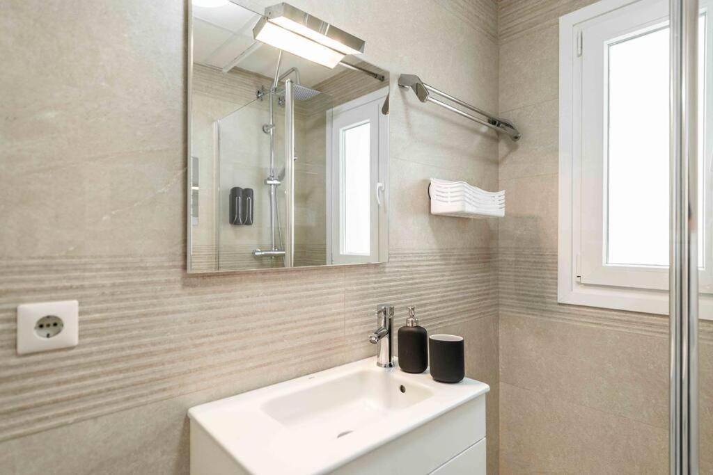 Spacious & Authentic By Rems Appartement Málaga