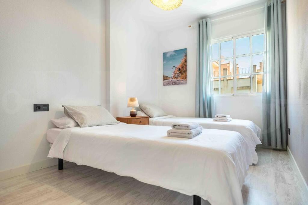 Spacious & Authentic By Rems Appartement