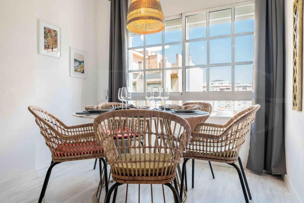 Spacious & Authentic By Rems Appartement